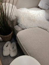 Load image into Gallery viewer, Sheep Plush Slippers